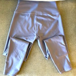 ALO High-Waist Airlift Leggings - MEDIUM